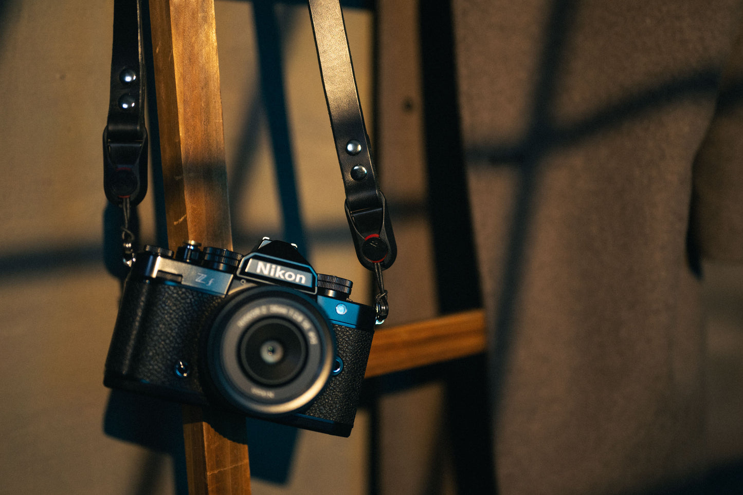 Classic Black Camera Nekriem met Peak Design 100% Leer